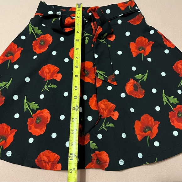 Floral 🌹polka dot skirt - Picture 2 of 7